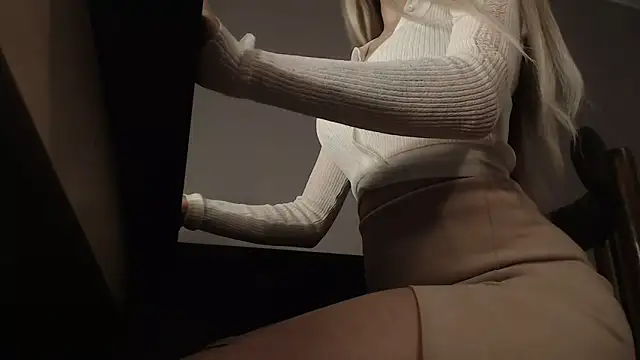 charm  me online show from February 2026 01:59:01 PM