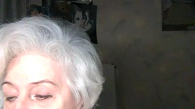 ValeriaKroww online show from November 2025 04:18:02 PM