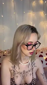 melisa diamond online show from November 2025 08:53:01 PM