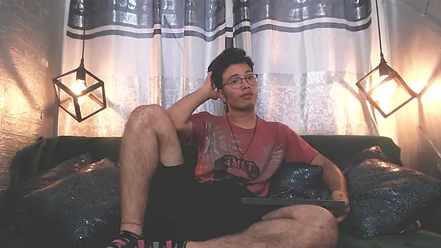 alexy re online show from November 2025 05:24:01 PM