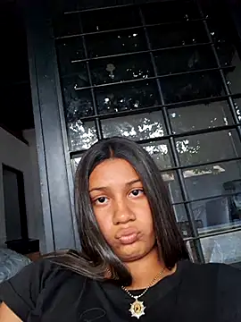 lapicarona18 online show from December 2025 09:21:02 PM