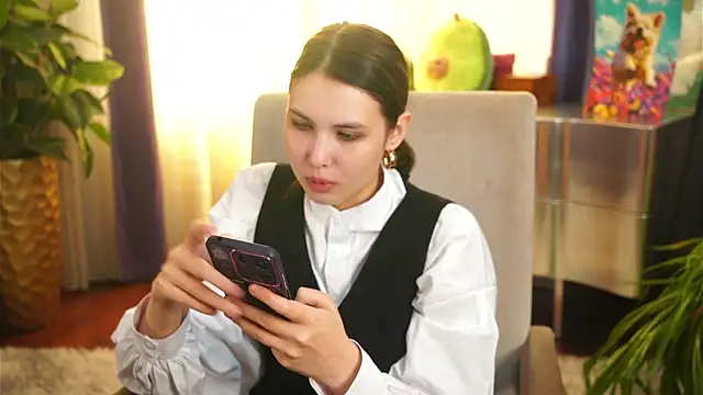 JanyceGrzyb online show from November 2025 04:00:01 AM