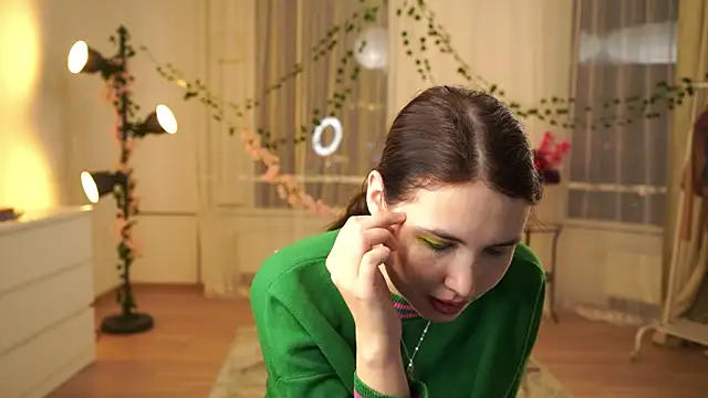 JanyceGrzyb online show from November 2025 02:00:01 PM