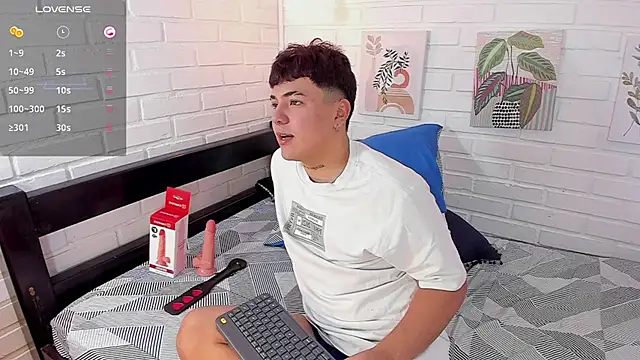 Sweet Dust online show from November 2025 12:16:01 PM