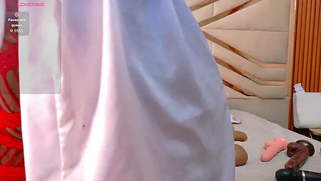 missfoster online show from February 2026 12:19:01 PM