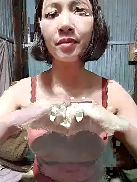 Niramiu online show from November 2025 04:44:02 AM