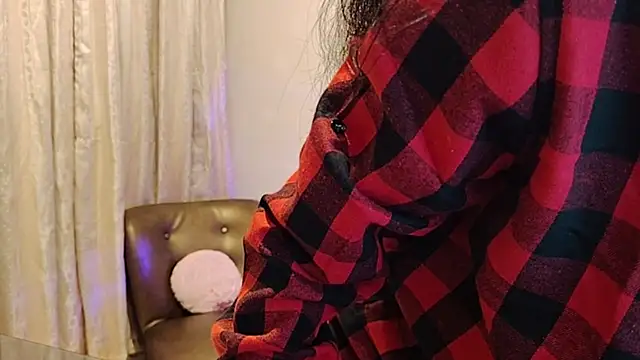 Snapshot of Bella_Exhibition chatting on January 2026 12:10:01 PM Bella Exhibition online show from January 2026 12:10:01 PM