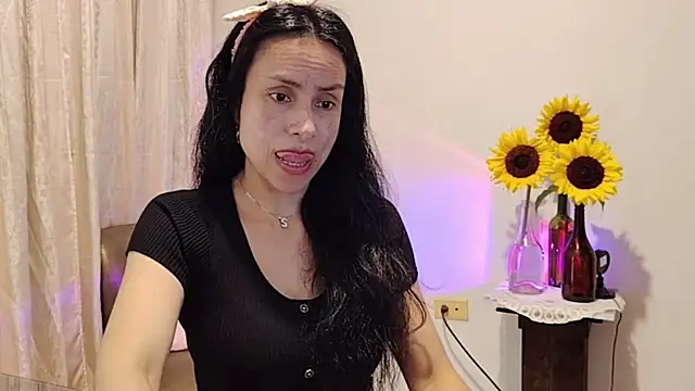 Snapshot of Bella_Exhibition chatting on January 2026 07:30:01 PM Bella Exhibition online show from January 2026 07:30:01 PM