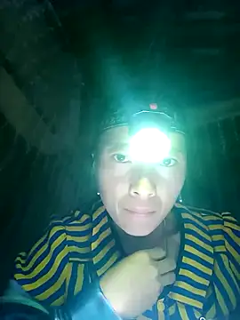 oanh-oanhbay online show from November 2025 12:05:02 PM