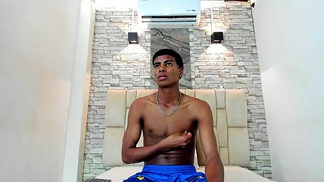 XAVI LEE online show from December 2025 07:42:02 PM