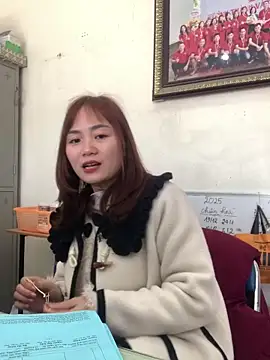 Snapshot of Bana-gibee chatting on February 2026 07:12:01 AM Bana-gibee online show from February 2026 07:12:01 AM