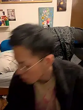 ippei0001 online show from November 2025 04:29:01 PM