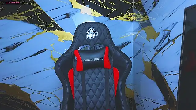 Suarezz10  online show from November 2025 02:27:01 PM