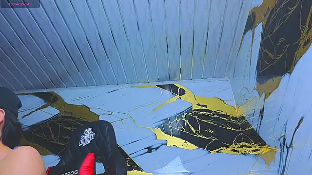 Suarezz10  online show from November 2025 10:37:02 AM