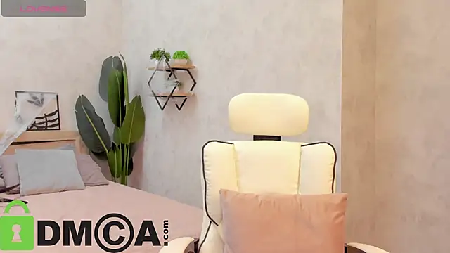 Ella Burns online show from November 2025 01:27:02 AM