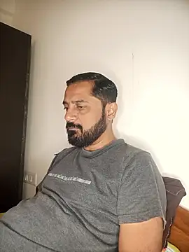 RubyEntity online show from January 2026 03:01:02 AM