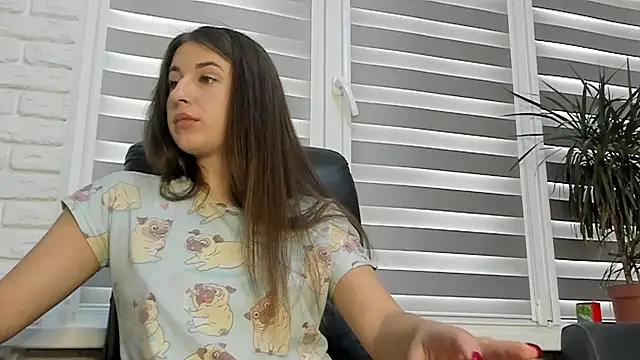 jessica kitti online show from November 2025 08:24:01 AM