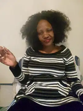Snapshot of Mommy_Sienna chatting on May 2026 03:52:01 PM Mommy Sienna online show from May 2026 03:52:01 PM