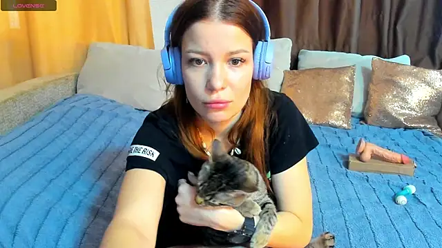 Eva purrr  online show from March 2026 08:07:01 AM