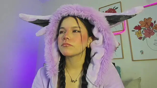 violettabond online show from November 2025 11:11:01 AM