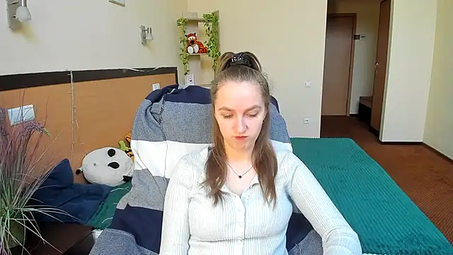 Nesie-Stoun online show from November 2025 09:20:02 AM