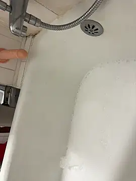 mihneaxxx online show from November 2025 09:14:02 PM