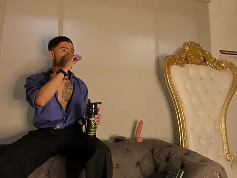 PiperrCry online show from November 2025 04:07:01 AM