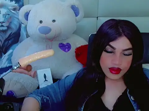 Snapshot of NharaBigCock chatting on November 2025 07:24:01 PM NharaBigCock online show from November 2025 07:24:01 PM