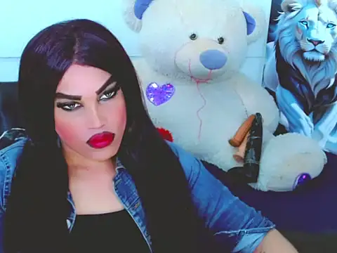 Snapshot of NharaBigCock chatting on November 2025 06:35:01 PM NharaBigCock online show from November 2025 06:35:01 PM