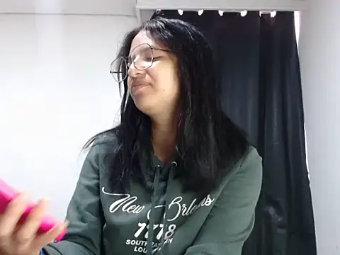  Kassandra9 online show from November 2025 01:43:01 PM