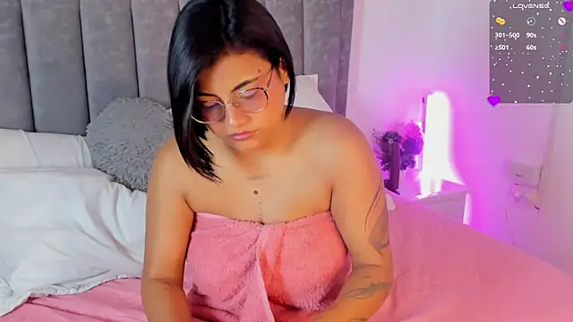 Snapshot of Veronica3__ chatting on November 2025 09:08:02 AM Veronica3 online show from November 2025 09:08:02 AM