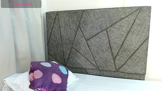 sally mollylove online show from November 2025 01:14:02 PM