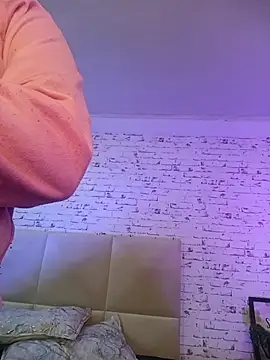 Snapshot of April_Kay chatting on November 2025 03:31:02 AM April Kay online show from November 2025 03:31:02 AM