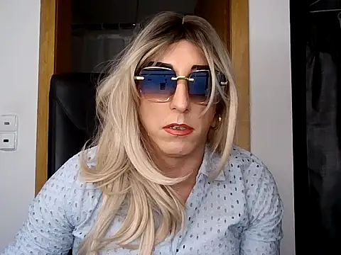 AgnesCross39 online show from February 2026 12:37:02 AM