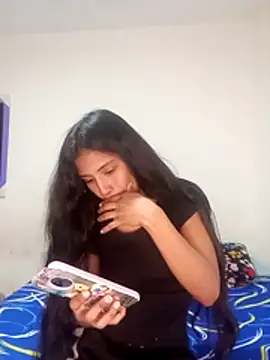 Stephanie1319 online show from December 2025 09:54:02 PM