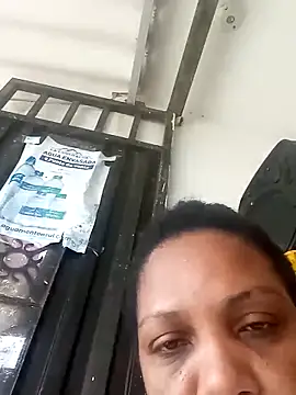 Snapshot of Eva_rouse2 chatting on April 2026 05:17:01 PM Eva rouse2 online show from April 2026 05:17:01 PM