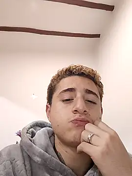 minervaystiven online show from November 2025 05:17:01 AM