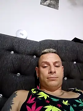 Snapshot of Stebetan chatting on November 2025 04:01:02 AM Stebetan online show from November 2025 04:01:02 AM