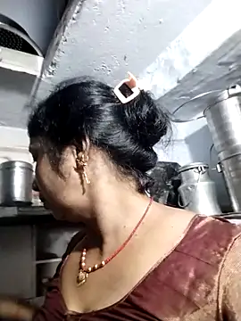 Hami705 online show from November 2025 03:32:02 PM