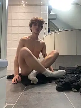 TeenNPlay online show from November 2025 05:39:01 AM