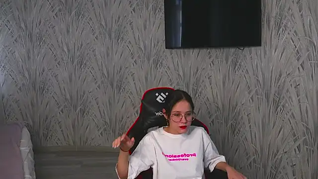 MargMelson online show from December 2025 05:36:02 AM