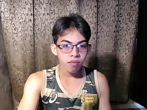 Urhotsilverboy online show from November 2025 01:44:02 PM