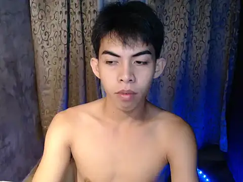 Urhotsilverboy online show from January 2026 01:26:01 PM