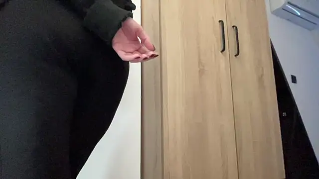 Snapshot of Ameli8 chatting on February 2026 04:05:02 PM Ameli8 online show from February 2026 04:05:02 PM