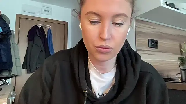 Snapshot of Ameli8 chatting on February 2026 10:07:02 AM Ameli8 online show from February 2026 10:07:02 AM