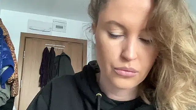 Snapshot of Ameli8 chatting on February 2026 10:47:01 AM Ameli8 online show from February 2026 10:47:01 AM