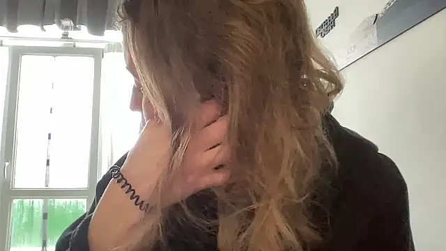 Snapshot of Ameli8 chatting on February 2026 12:12:01 PM Ameli8 online show from February 2026 12:12:01 PM