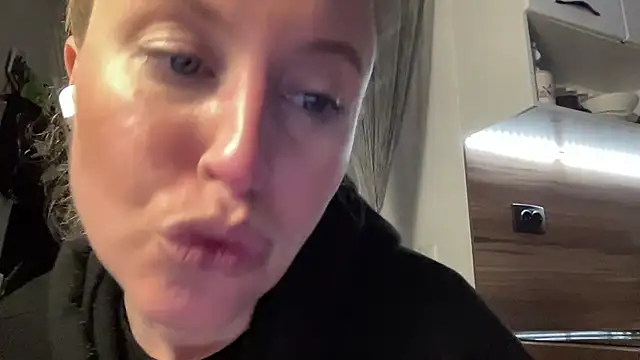 Ameli8 online show from March 2026 07:42:01 PM