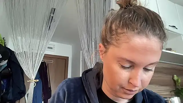 Ameli8 online show from March 2026 12:38:02 PM