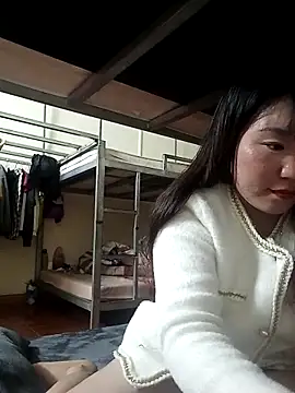 Snapshot of Helen_kelly chatting on December 2025 02:02:02 PM Helen kelly online show from December 2025 02:02:02 PM